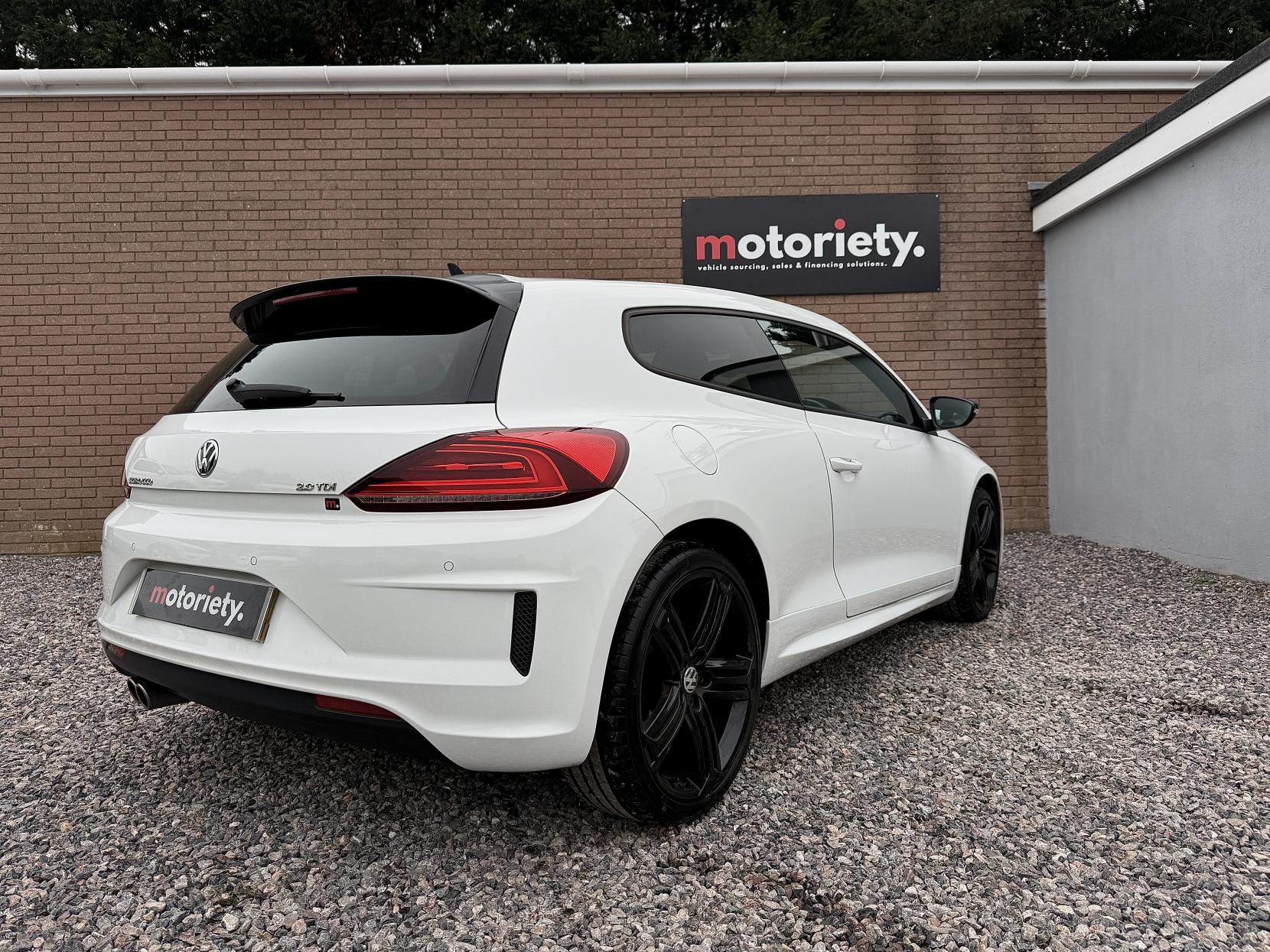 Volkswagen Scirocco 2.0 TDI BlueMotion Tech R-Line Hatchback 3dr Diesel DSG Euro 6 (s/s) (150 ps)