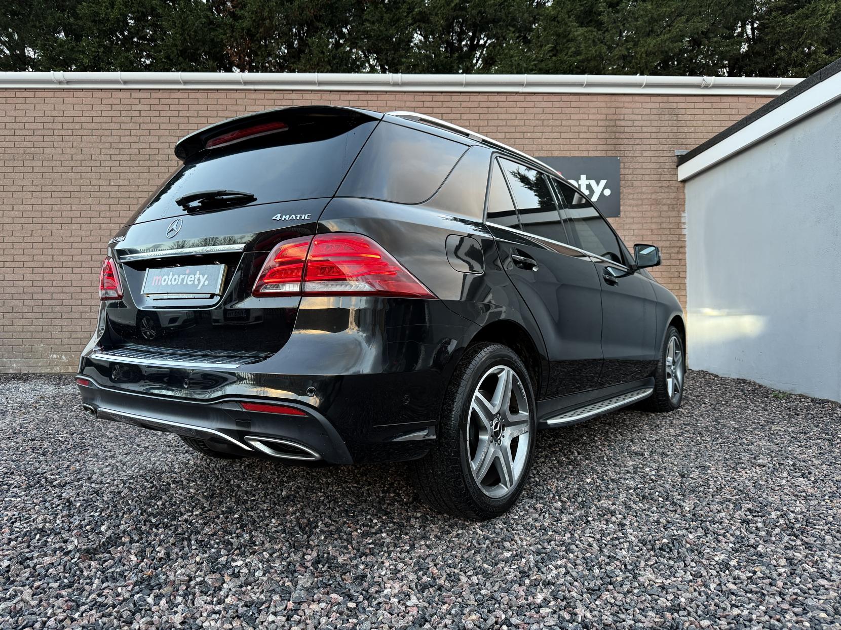 Mercedes-Benz GLE 2.1 GLE250d AMG Line (Premium) SUV 5dr Diesel G-Tronic 4MATIC Euro 6 (s/s) (204 ps)