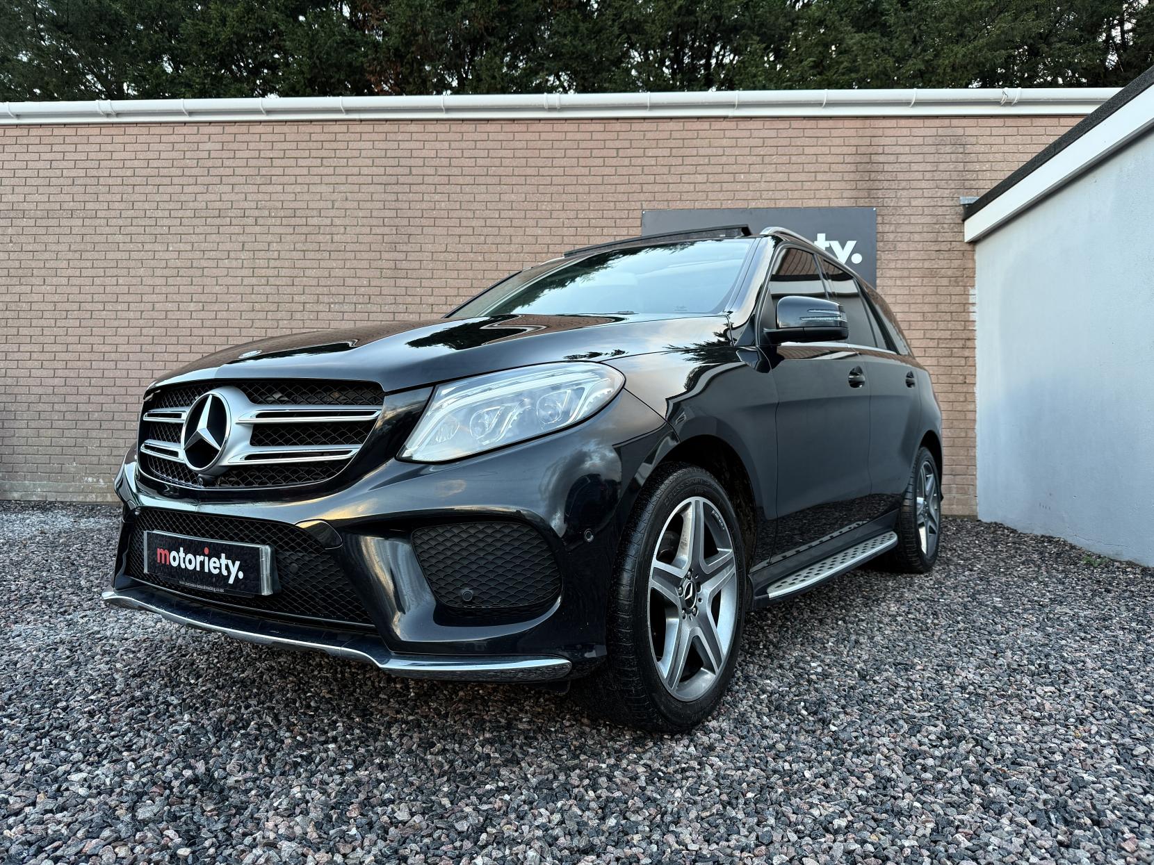Mercedes-Benz GLE 2.1 GLE250d AMG Line (Premium) SUV 5dr Diesel G-Tronic 4MATIC Euro 6 (s/s) (204 ps)