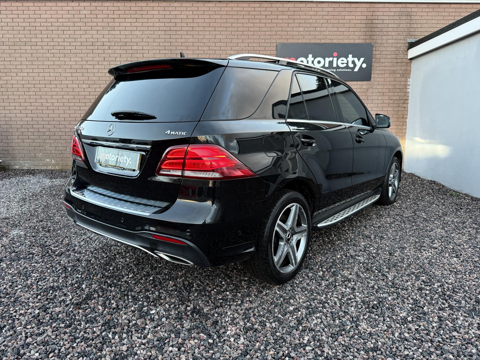 Mercedes-Benz GLE 2.1 GLE250d AMG Line (Premium) SUV 5dr Diesel G-Tronic 4MATIC Euro 6 (s/s) (204 ps)