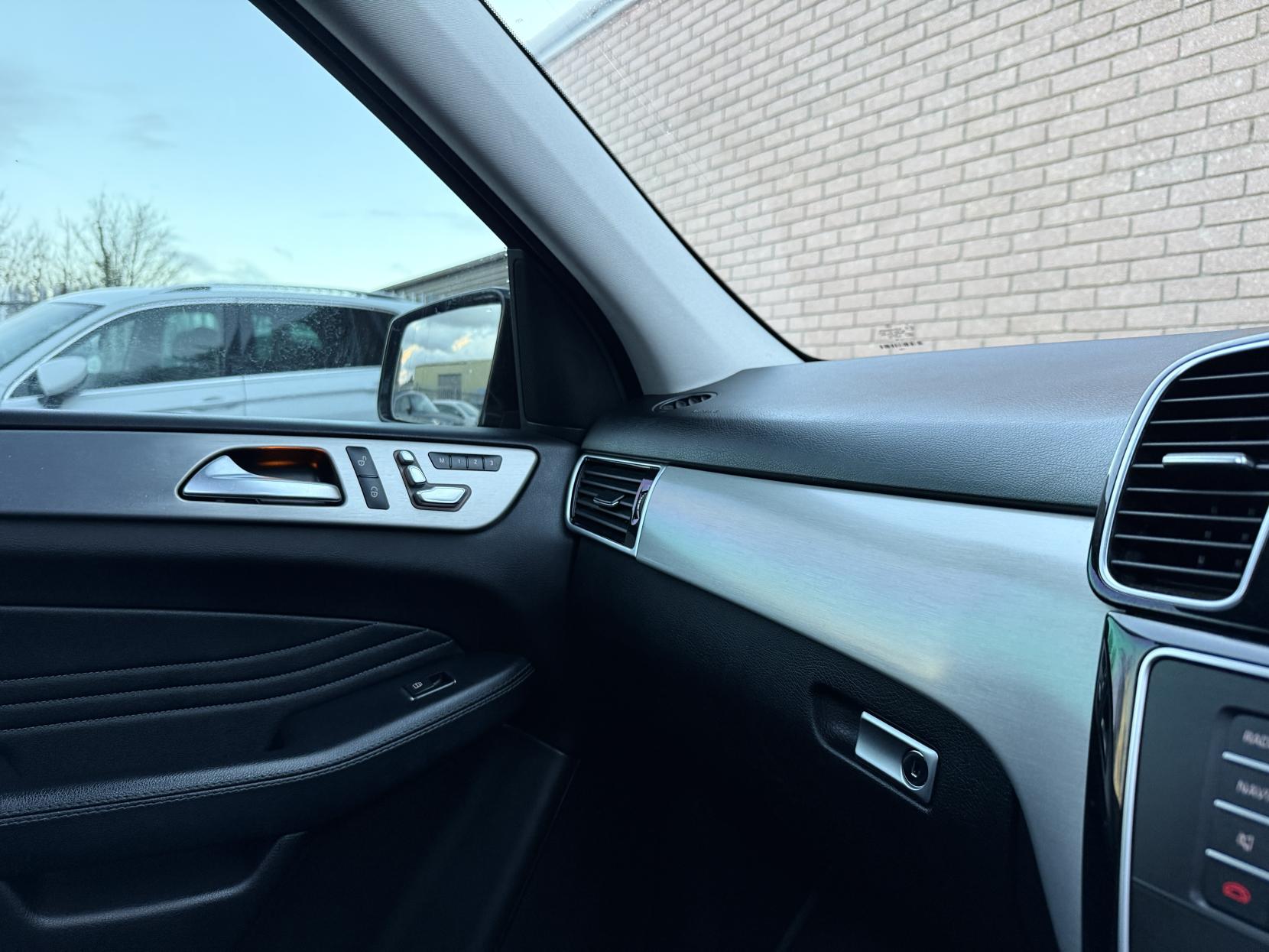 Mercedes-Benz GLE 2.1 GLE250d AMG Line (Premium) SUV 5dr Diesel G-Tronic 4MATIC Euro 6 (s/s) (204 ps)