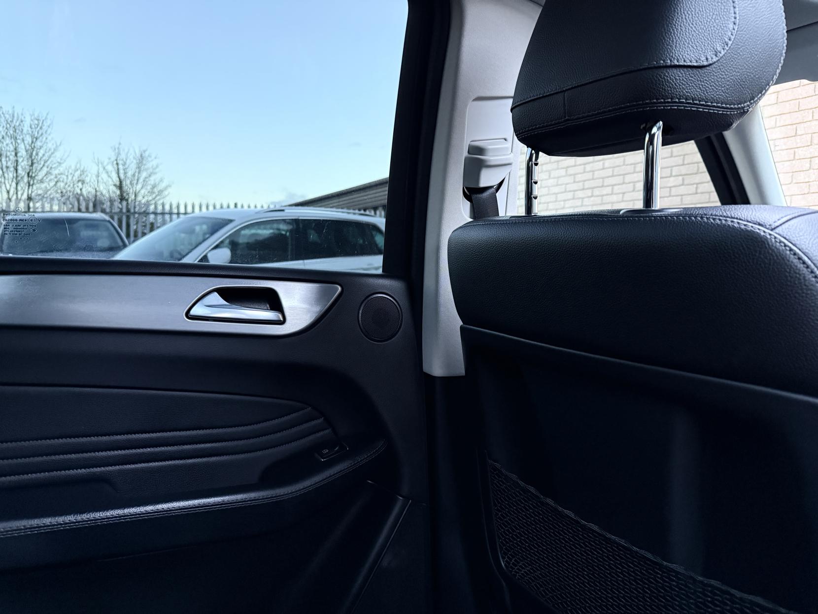 Mercedes-Benz GLE 2.1 GLE250d AMG Line (Premium) SUV 5dr Diesel G-Tronic 4MATIC Euro 6 (s/s) (204 ps)