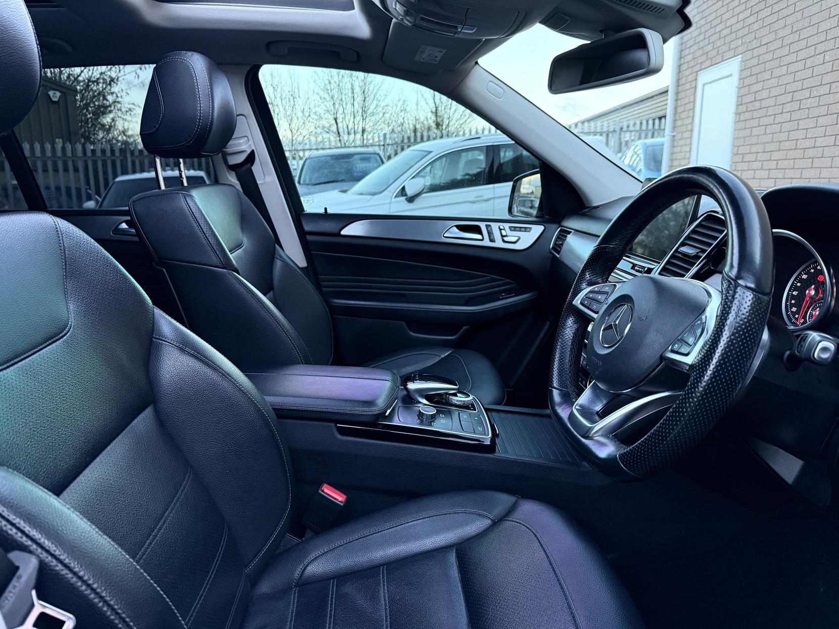 Mercedes-Benz GLE 2.1 GLE250d AMG Line (Premium) SUV 5dr Diesel G-Tronic 4MATIC Euro 6 (s/s) (204 ps)