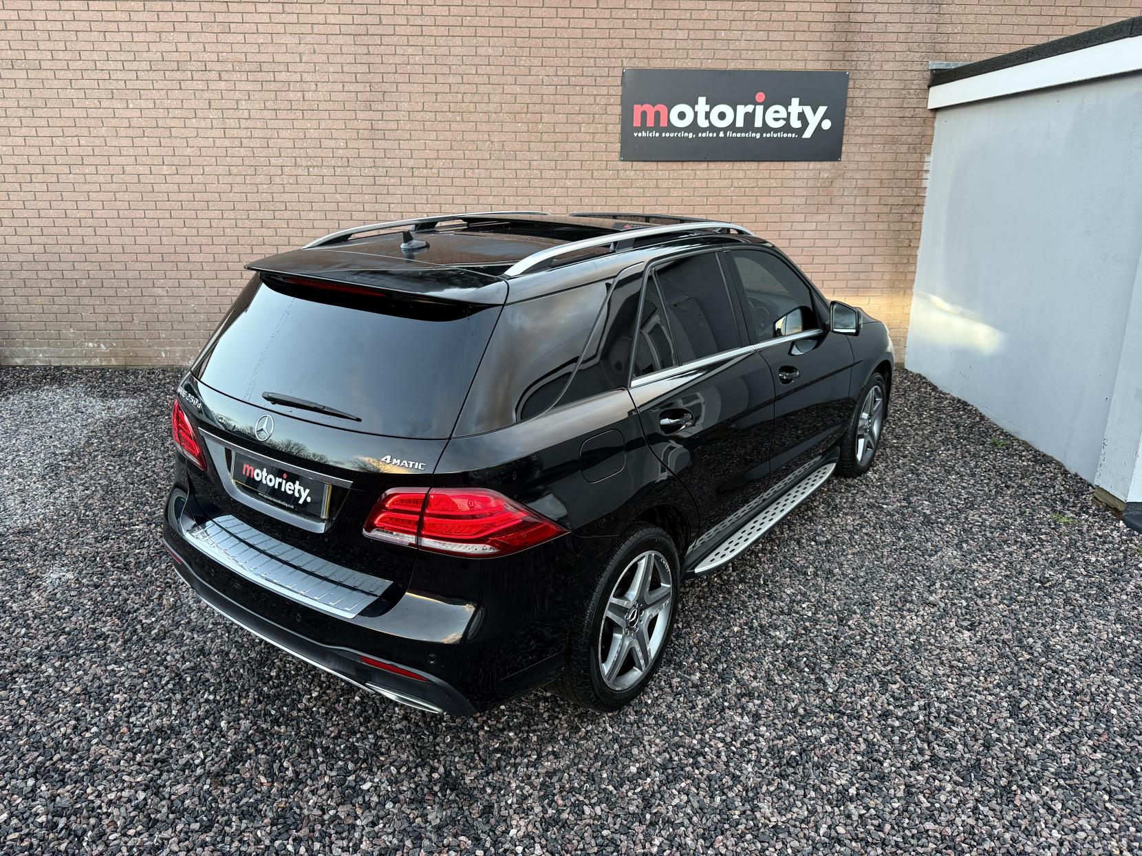 Mercedes-Benz GLE 2.1 GLE250d AMG Line (Premium) SUV 5dr Diesel G-Tronic 4MATIC Euro 6 (s/s) (204 ps)