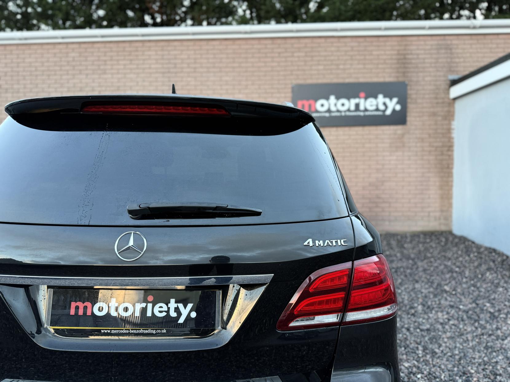 Mercedes-Benz GLE 2.1 GLE250d AMG Line (Premium) SUV 5dr Diesel G-Tronic 4MATIC Euro 6 (s/s) (204 ps)