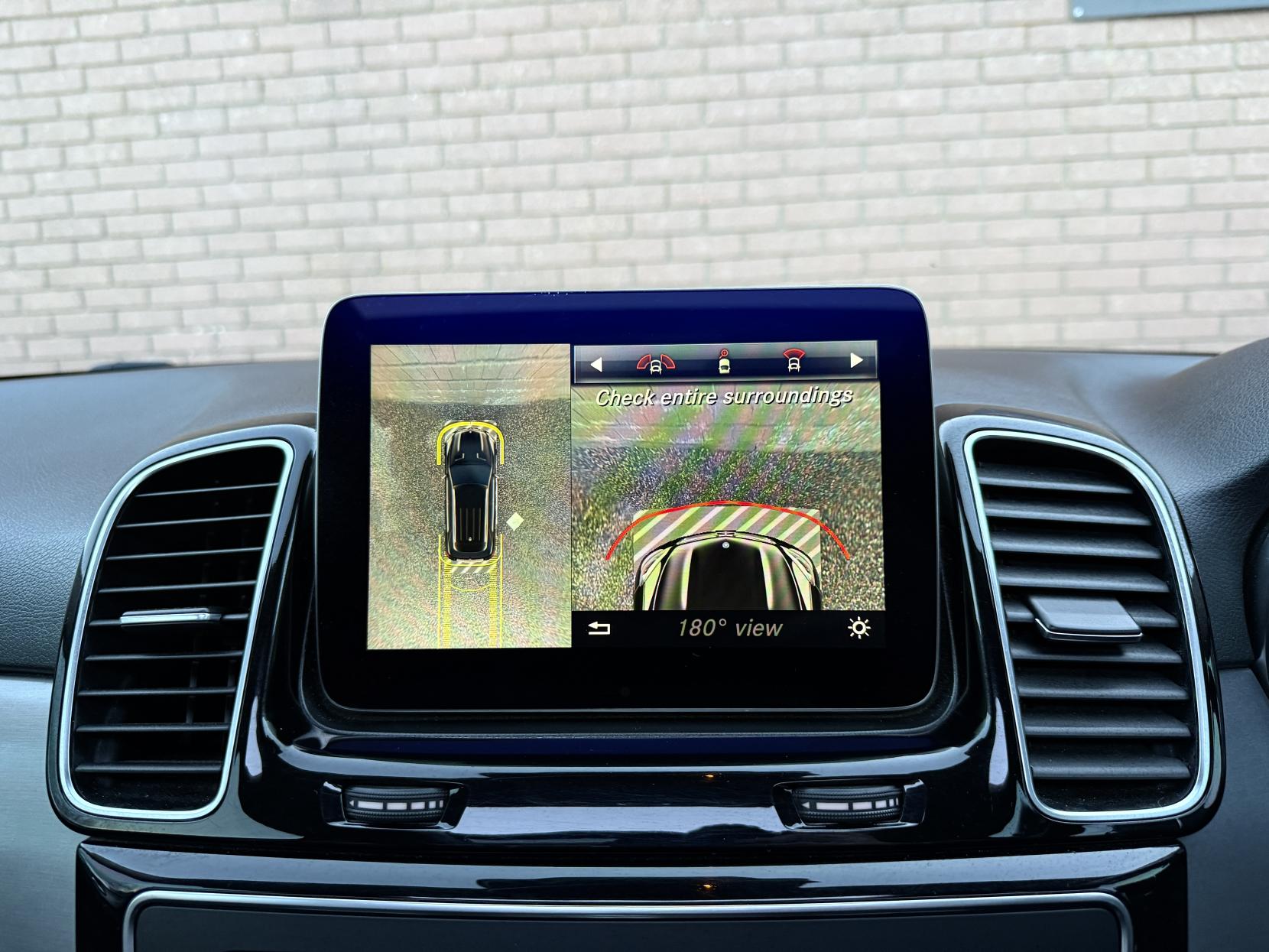 Mercedes-Benz GLE 2.1 GLE250d AMG Line (Premium) SUV 5dr Diesel G-Tronic 4MATIC Euro 6 (s/s) (204 ps)