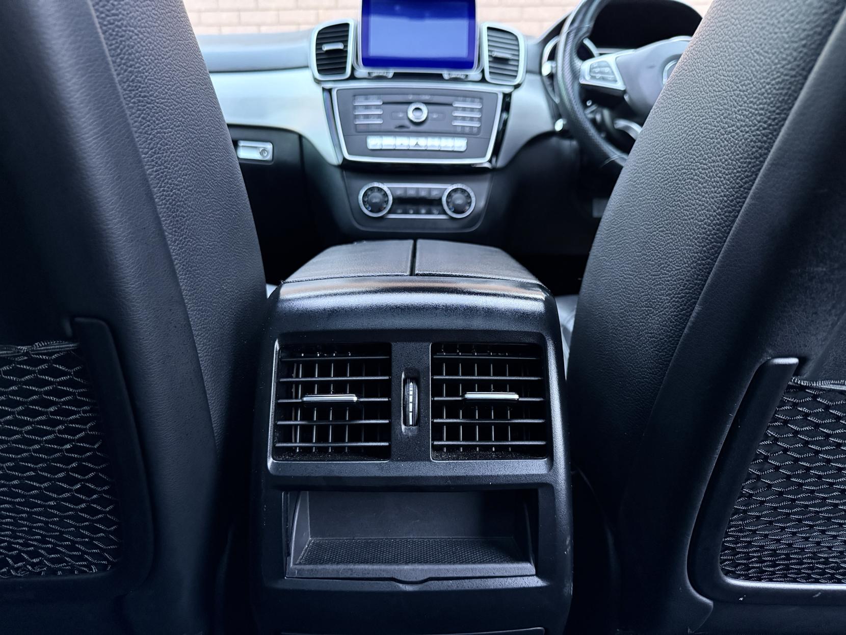 Mercedes-Benz GLE 2.1 GLE250d AMG Line (Premium) SUV 5dr Diesel G-Tronic 4MATIC Euro 6 (s/s) (204 ps)