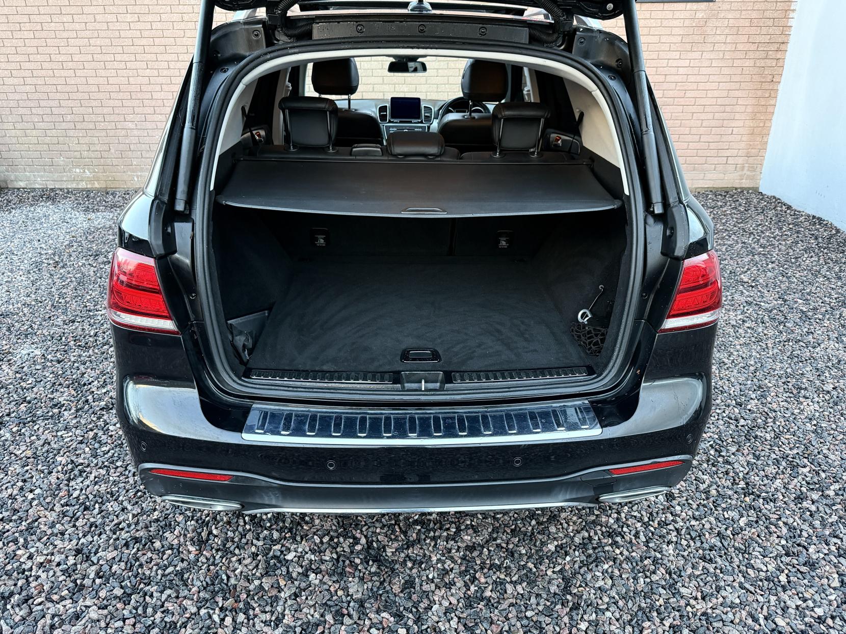 Mercedes-Benz GLE 2.1 GLE250d AMG Line (Premium) SUV 5dr Diesel G-Tronic 4MATIC Euro 6 (s/s) (204 ps)