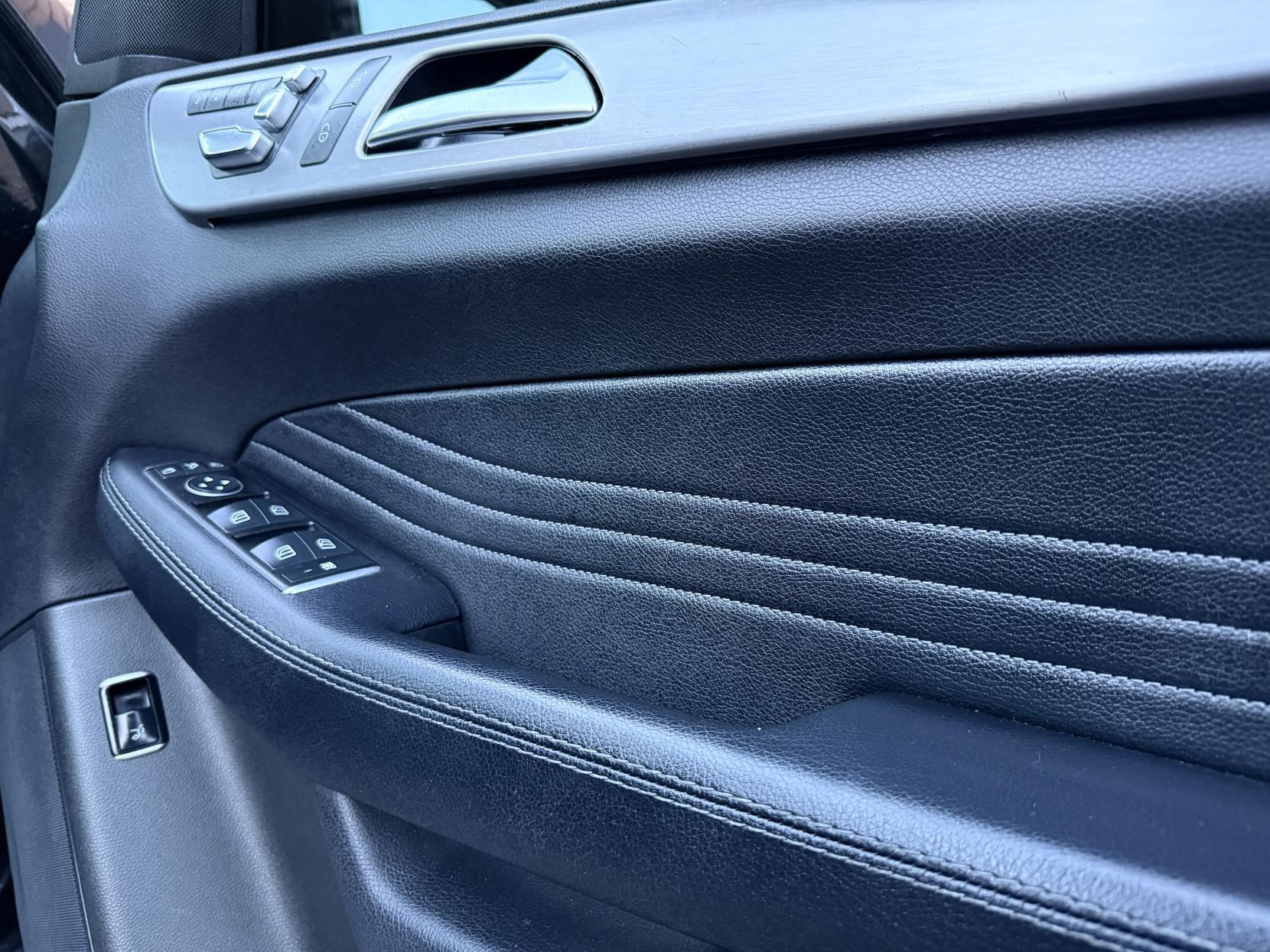 Mercedes-Benz GLE 2.1 GLE250d AMG Line (Premium) SUV 5dr Diesel G-Tronic 4MATIC Euro 6 (s/s) (204 ps)