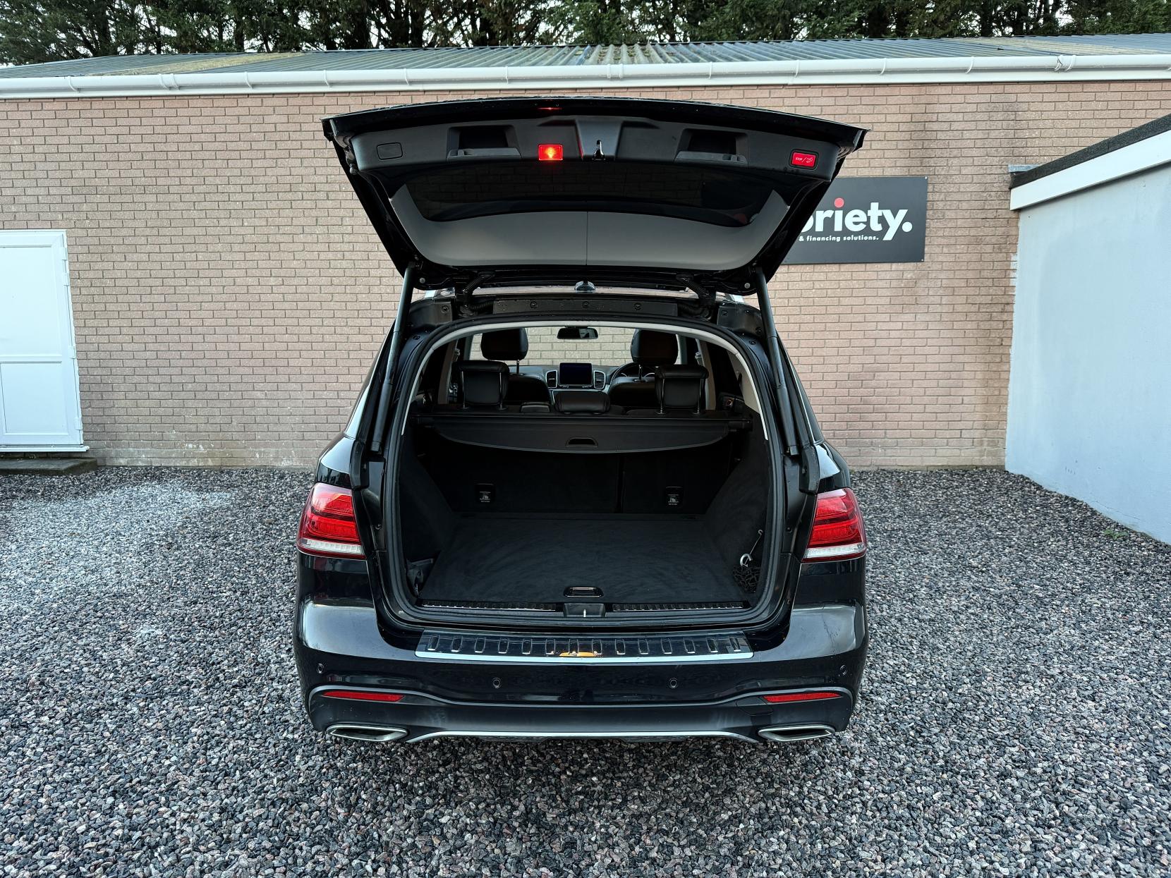 Mercedes-Benz GLE 2.1 GLE250d AMG Line (Premium) SUV 5dr Diesel G-Tronic 4MATIC Euro 6 (s/s) (204 ps)