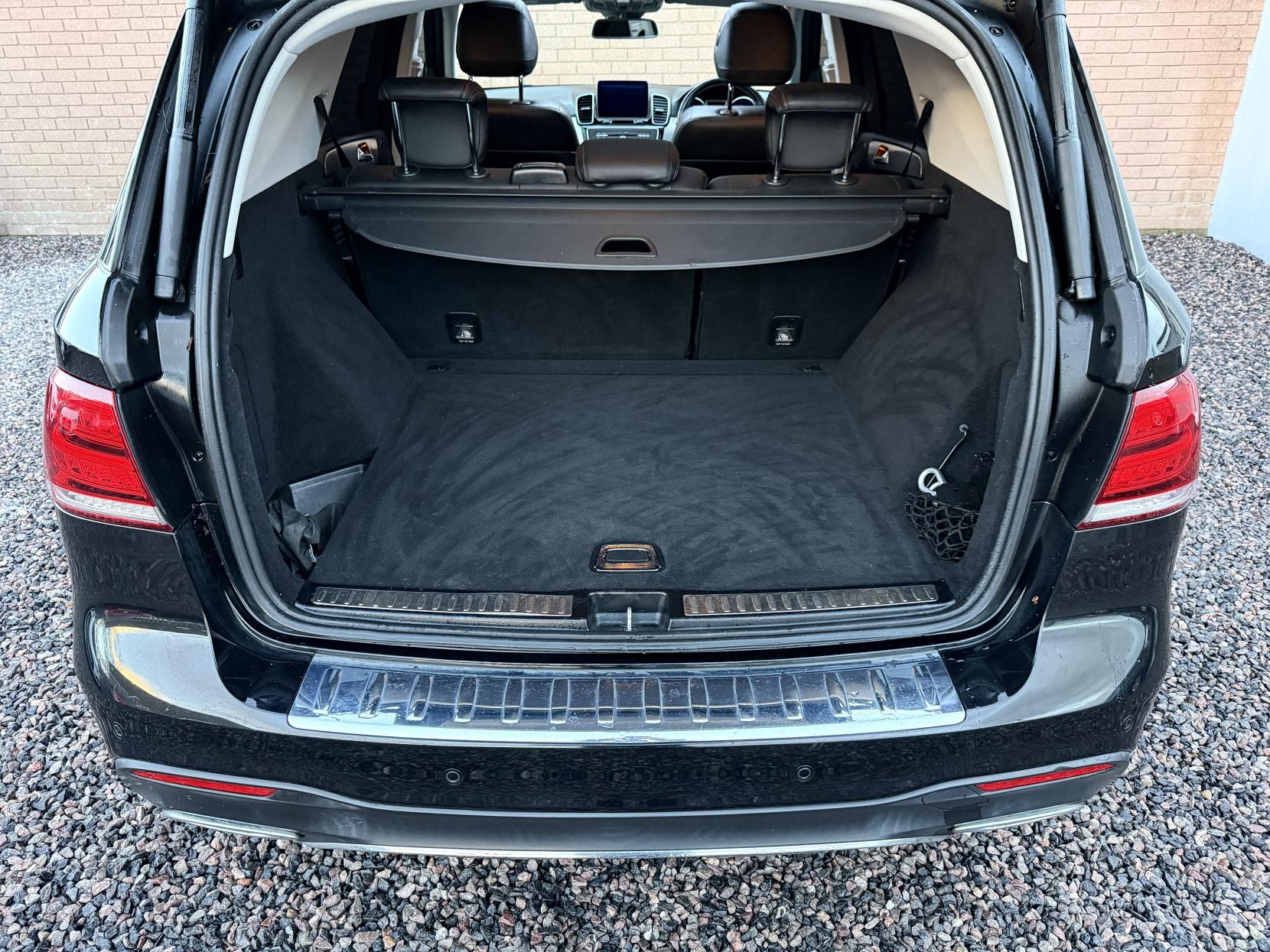 Mercedes-Benz GLE 2.1 GLE250d AMG Line (Premium) SUV 5dr Diesel G-Tronic 4MATIC Euro 6 (s/s) (204 ps)