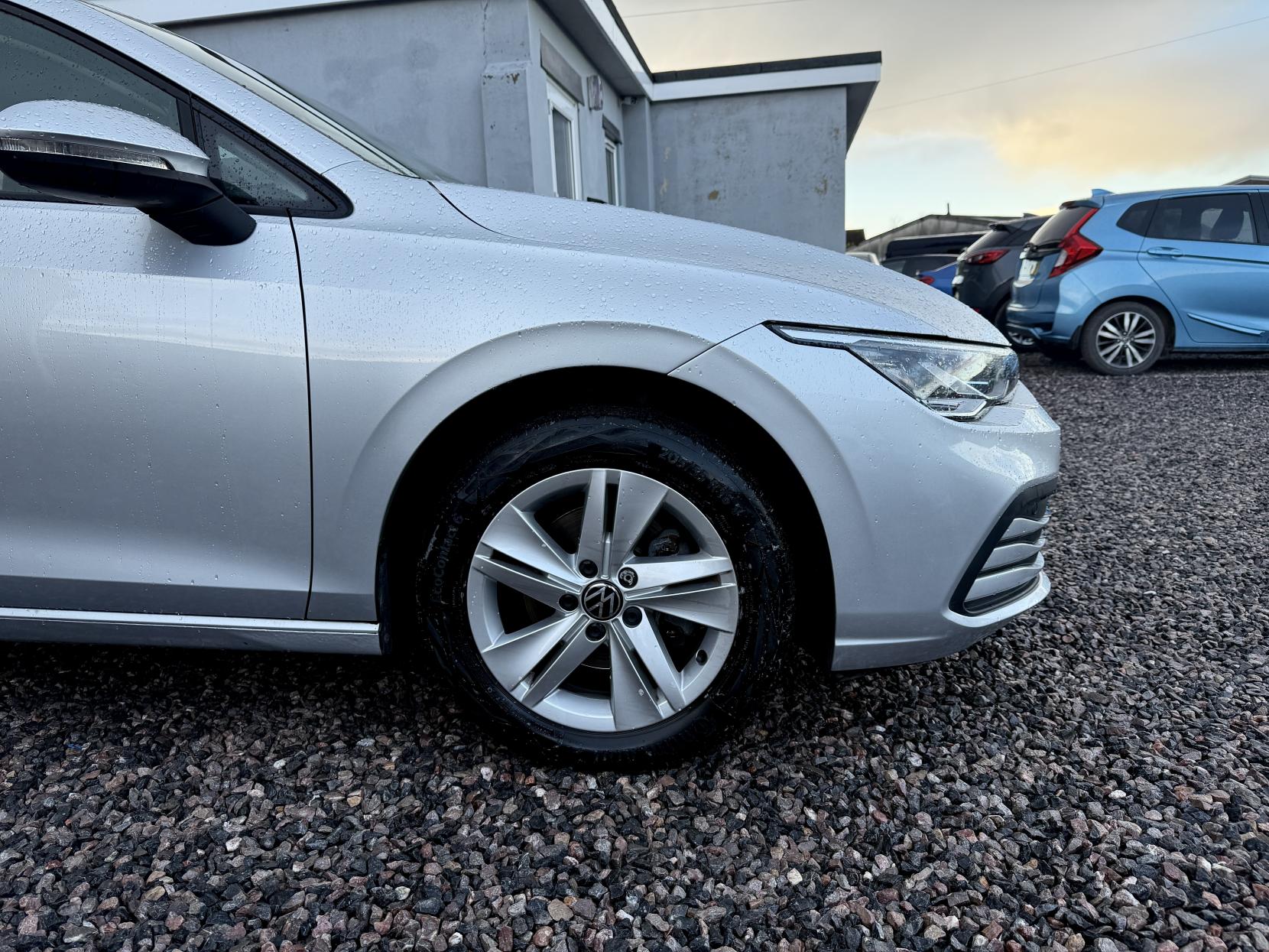 Volkswagen Golf 1.0 TSI Life Hatchback 5dr Petrol Manual Euro 6 (s/s) (110 ps)