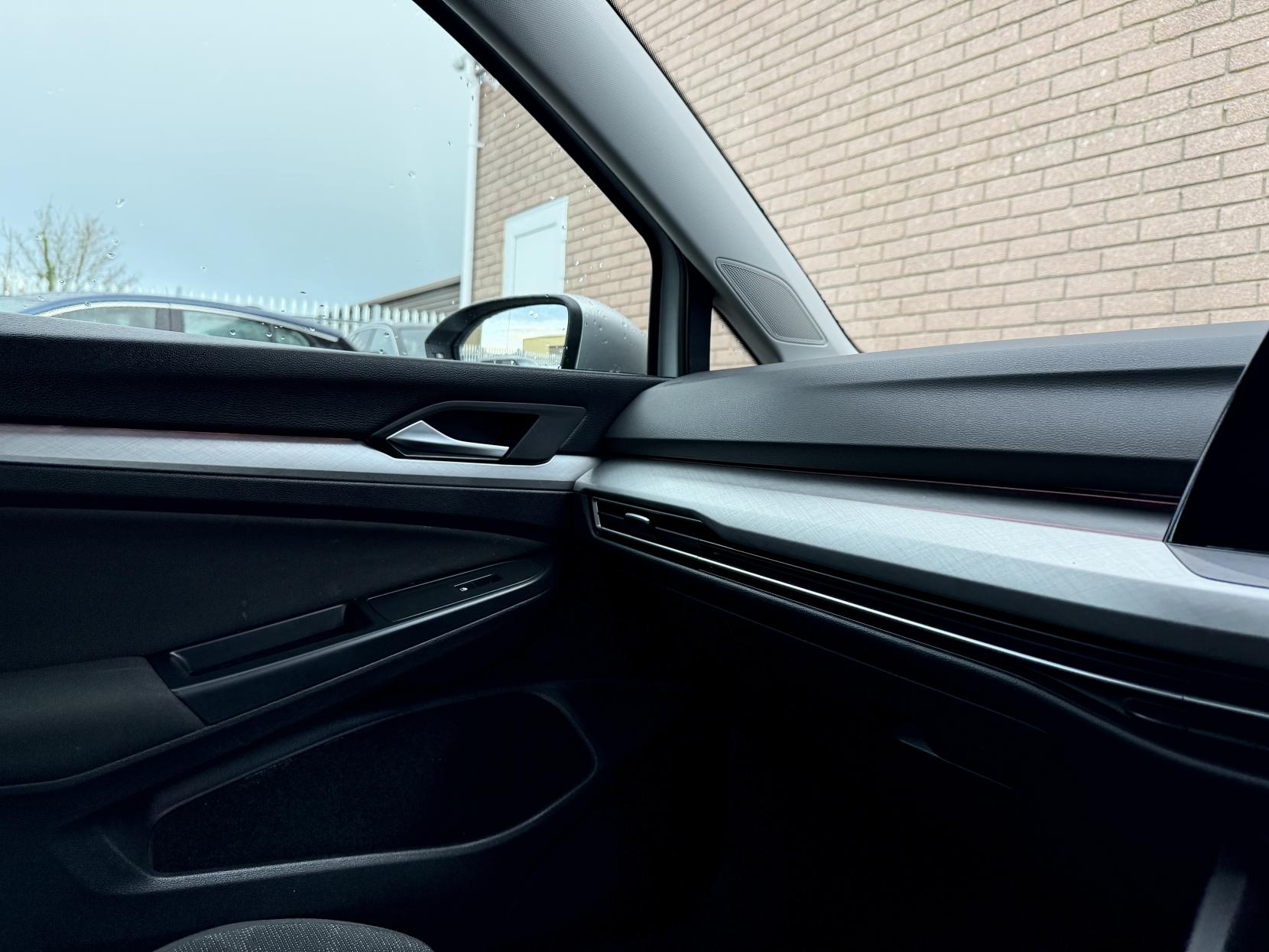 Volkswagen Golf 1.0 TSI Life Hatchback 5dr Petrol Manual Euro 6 (s/s) (110 ps)