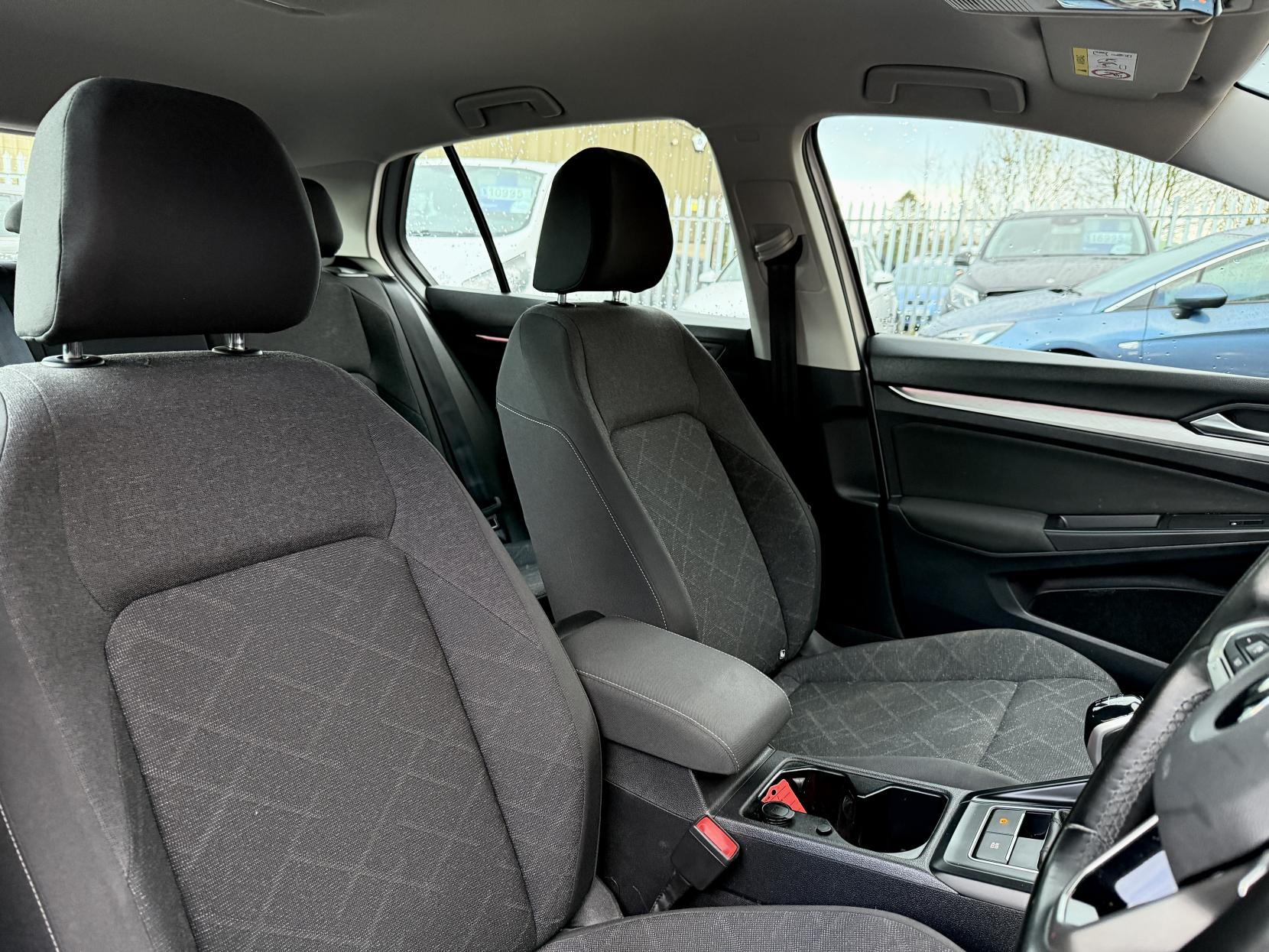 Volkswagen Golf 1.0 TSI Life Hatchback 5dr Petrol Manual Euro 6 (s/s) (110 ps)