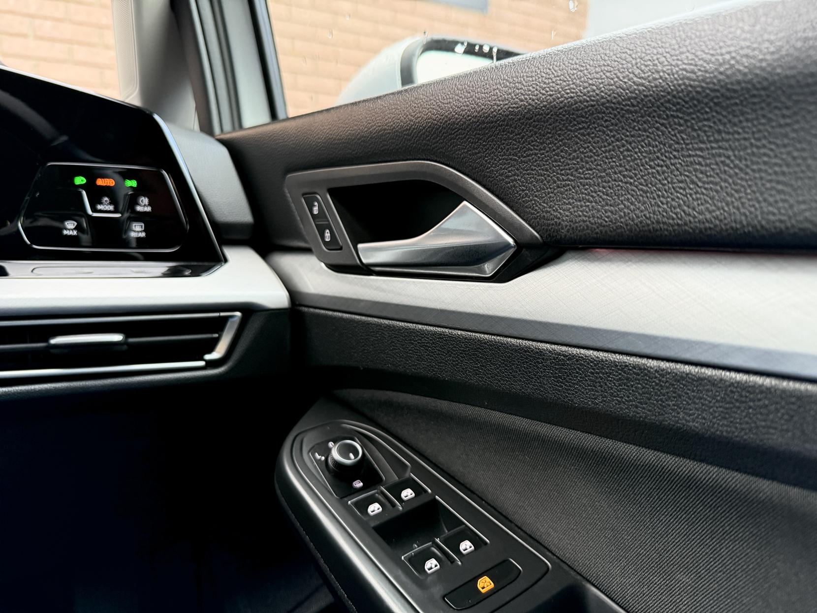 Volkswagen Golf 1.0 TSI Life Hatchback 5dr Petrol Manual Euro 6 (s/s) (110 ps)