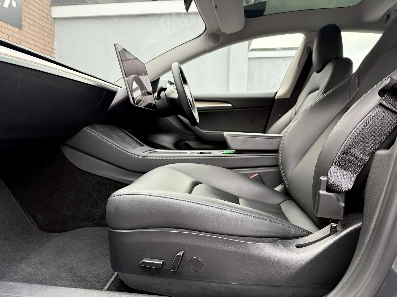 Tesla Model 3 (Dual Motor) Long Range Saloon 4dr Electric Auto 4WDE (346 ps)