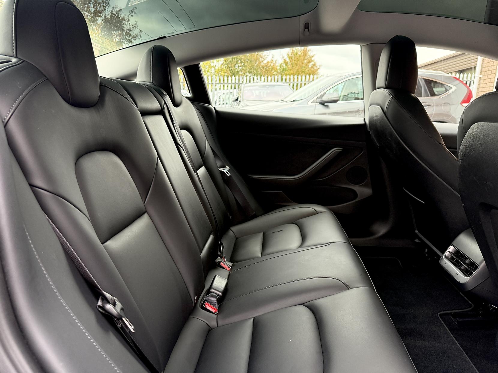 Tesla Model 3 (Dual Motor) Long Range Saloon 4dr Electric Auto 4WDE (346 ps)