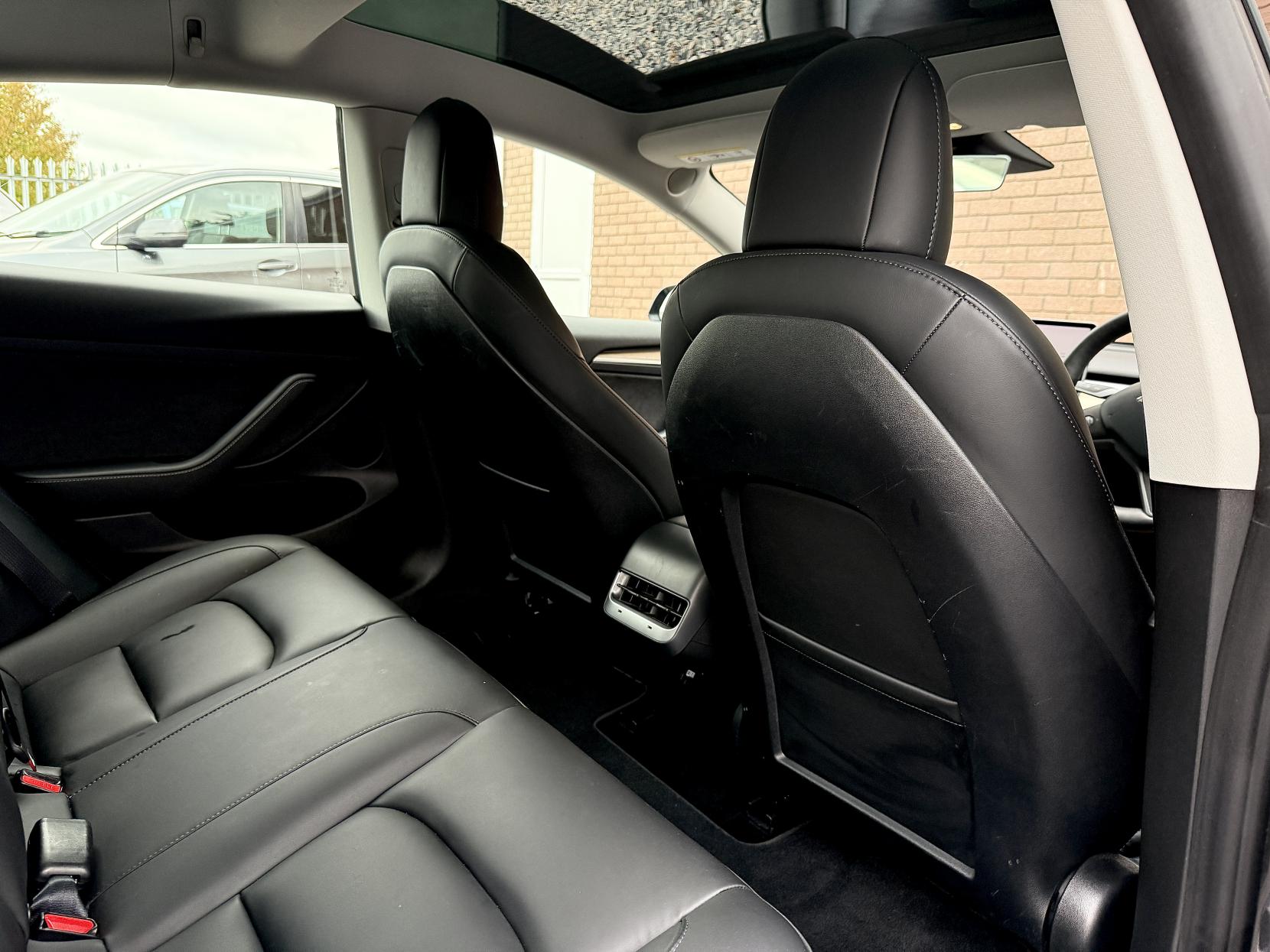 Tesla Model 3 (Dual Motor) Long Range Saloon 4dr Electric Auto 4WDE (346 ps)