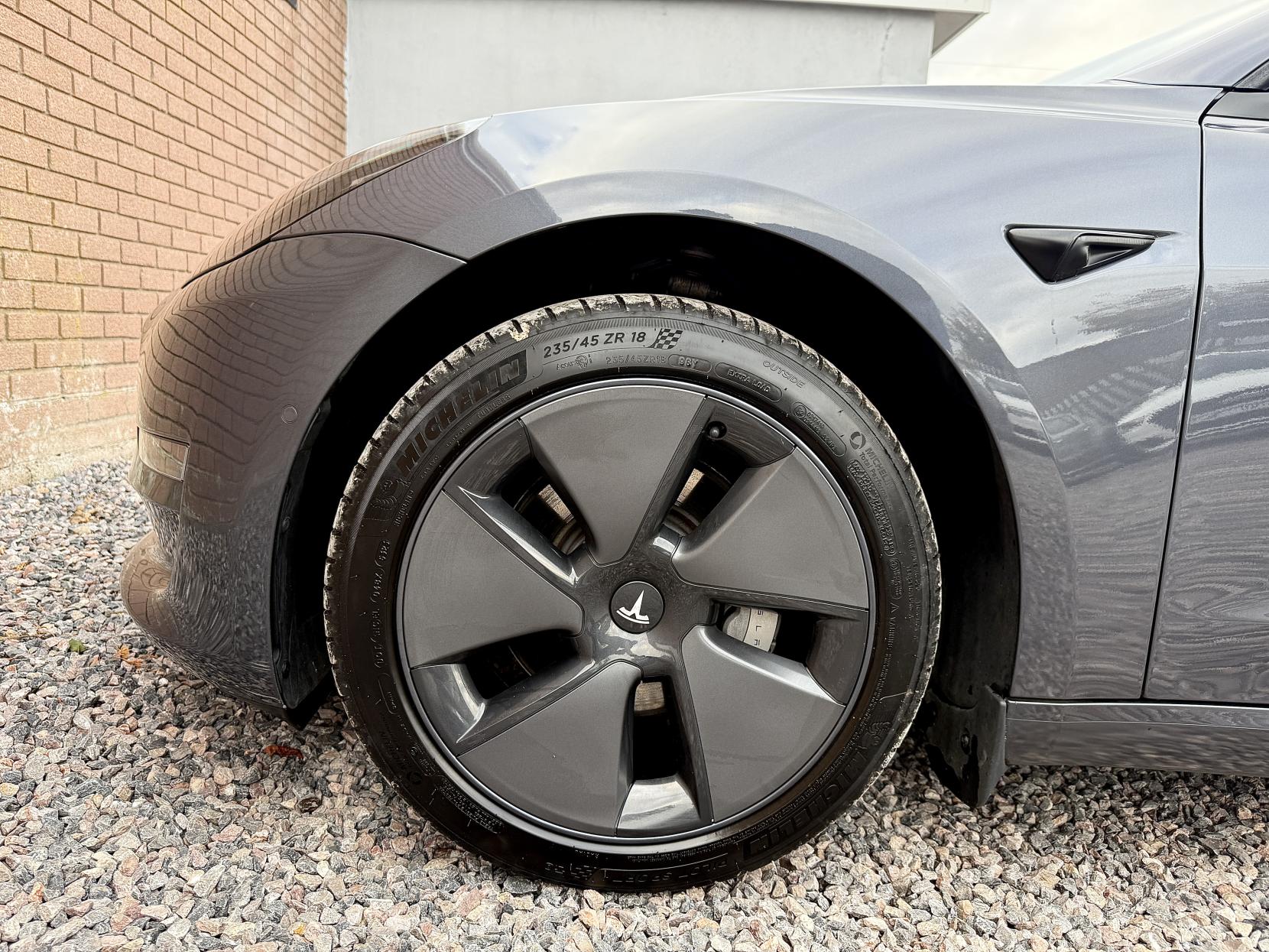 Tesla Model 3 (Dual Motor) Long Range Saloon 4dr Electric Auto 4WDE (346 ps)