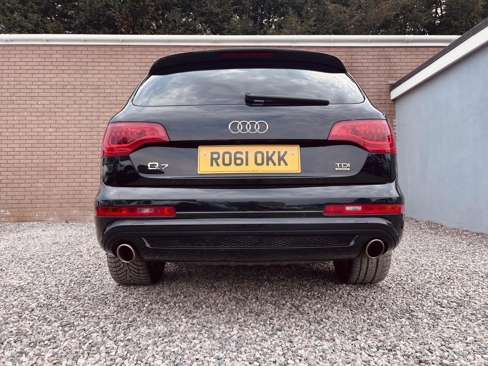 Audi Q7 3.0 TDI V6 S line SUV 5dr Diesel Tiptronic quattro Euro 5 (s/s) (245 ps)