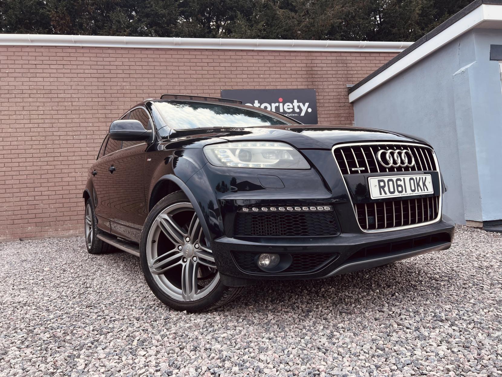 Audi Q7 3.0 TDI V6 S line SUV 5dr Diesel Tiptronic quattro Euro 5 (s/s) (245 ps)