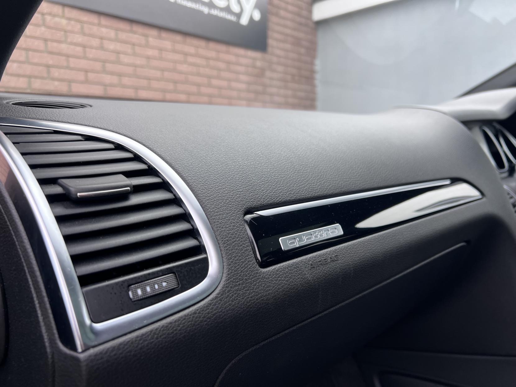 Audi Q7 3.0 TDI V6 S line SUV 5dr Diesel Tiptronic quattro Euro 5 (s/s) (245 ps)
