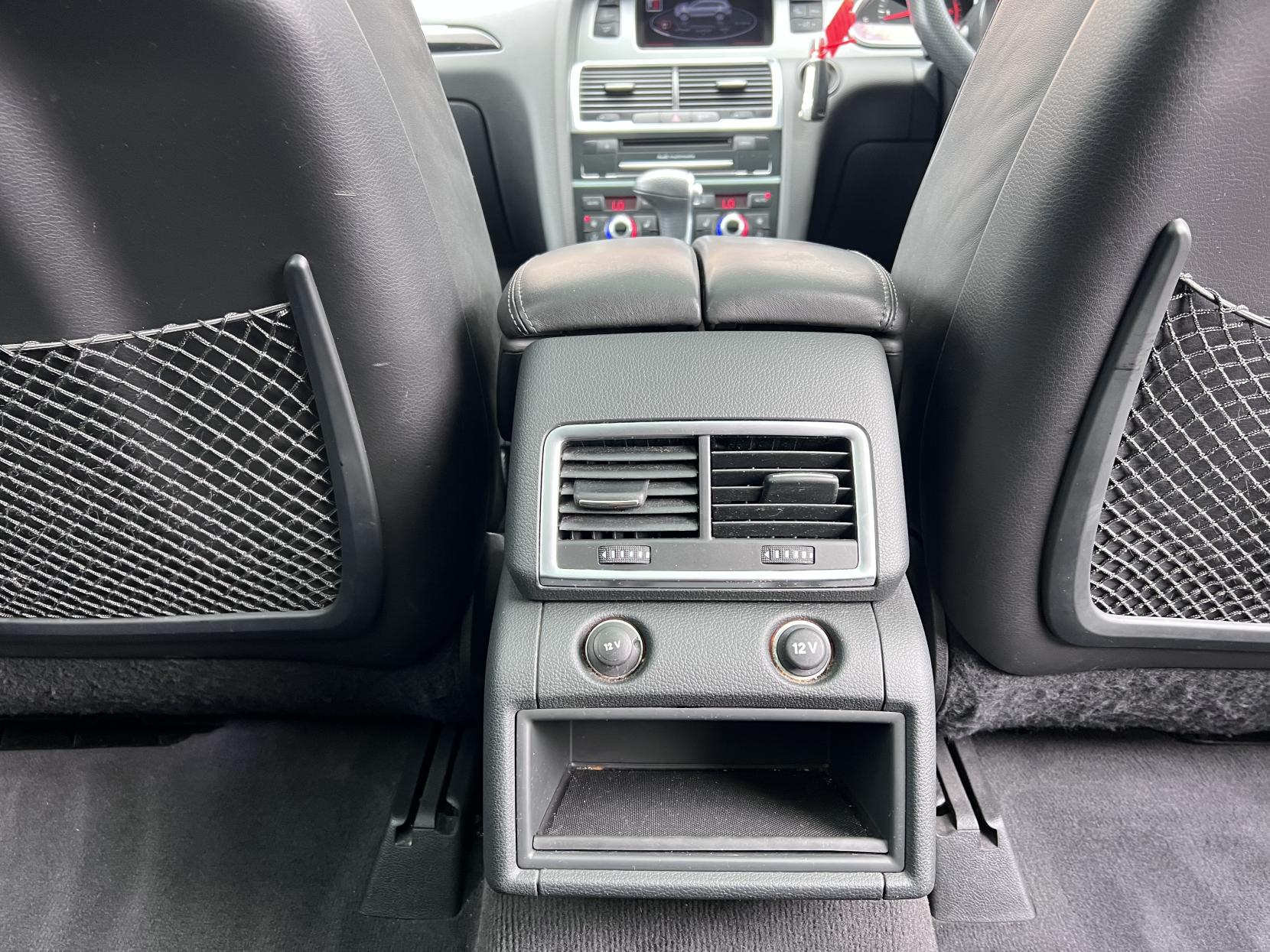 Audi Q7 3.0 TDI V6 S line SUV 5dr Diesel Tiptronic quattro Euro 5 (s/s) (245 ps)