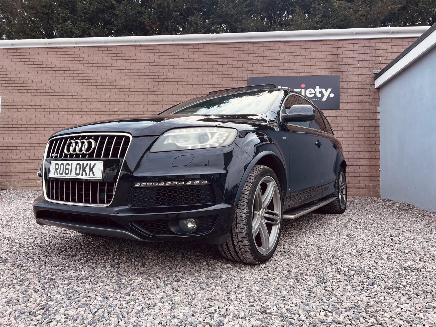 Audi Q7 3.0 TDI V6 S line SUV 5dr Diesel Tiptronic quattro Euro 5 (s/s) (245 ps)