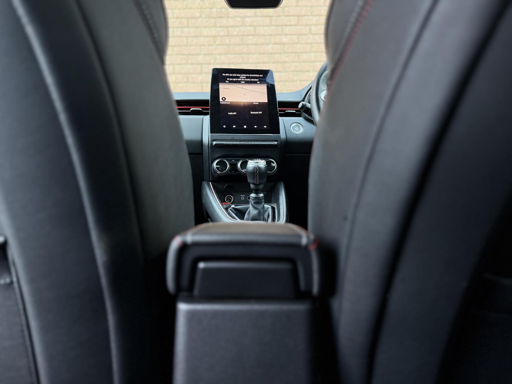 Renault Clio 1.0 TCe RS Line Hatchback 5dr Petrol Manual Euro 6 (s/s) (90 ps)