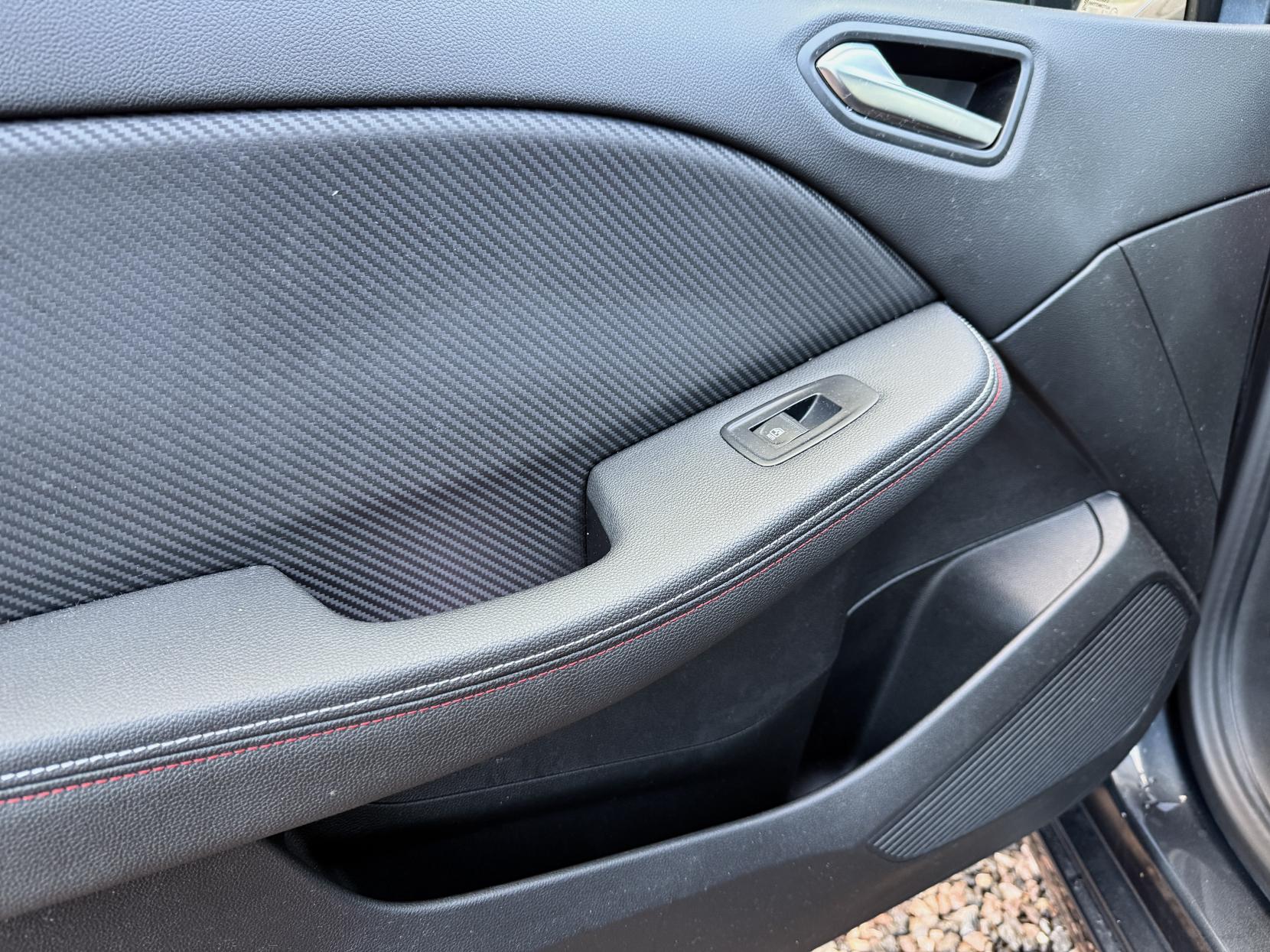 Renault Clio 1.0 TCe RS Line Hatchback 5dr Petrol Manual Euro 6 (s/s) (90 ps)