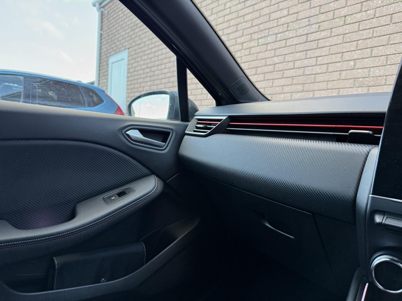 Renault Clio 1.0 TCe RS Line Hatchback 5dr Petrol Manual Euro 6 (s/s) (90 ps)