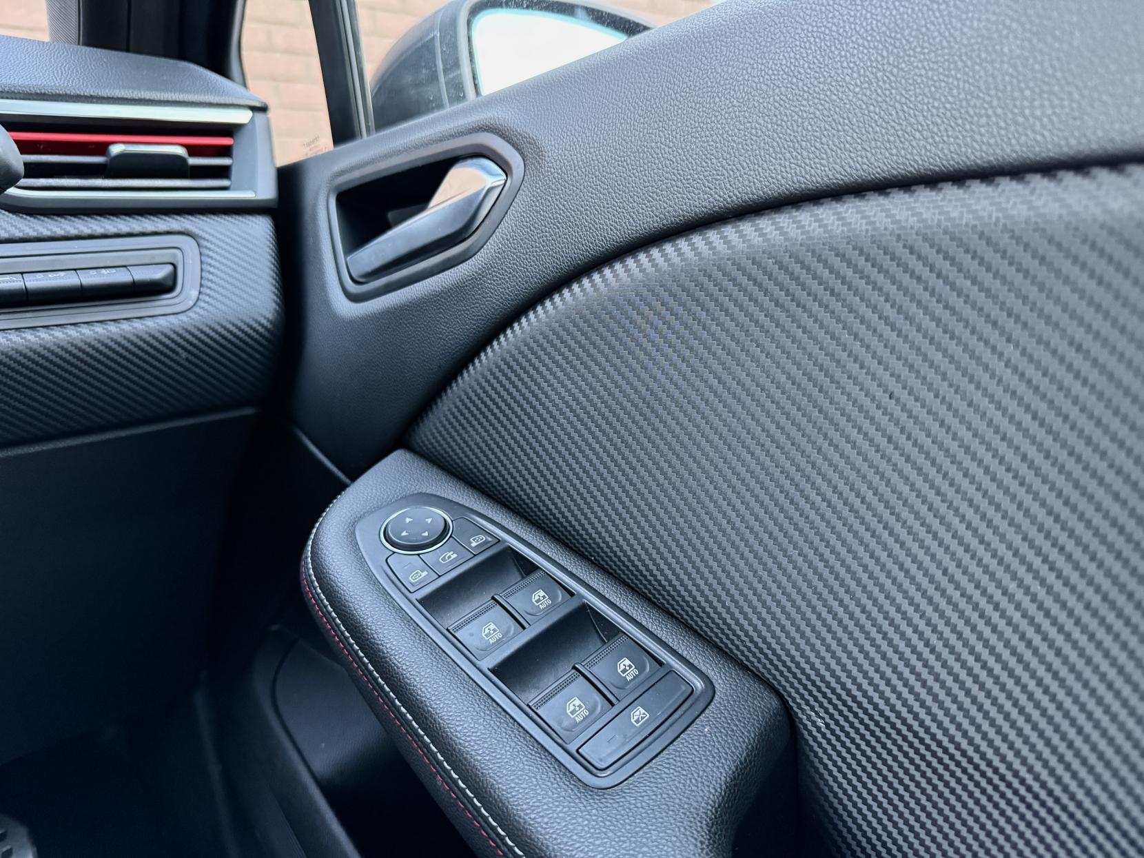 Renault Clio 1.0 TCe RS Line Hatchback 5dr Petrol Manual Euro 6 (s/s) (90 ps)