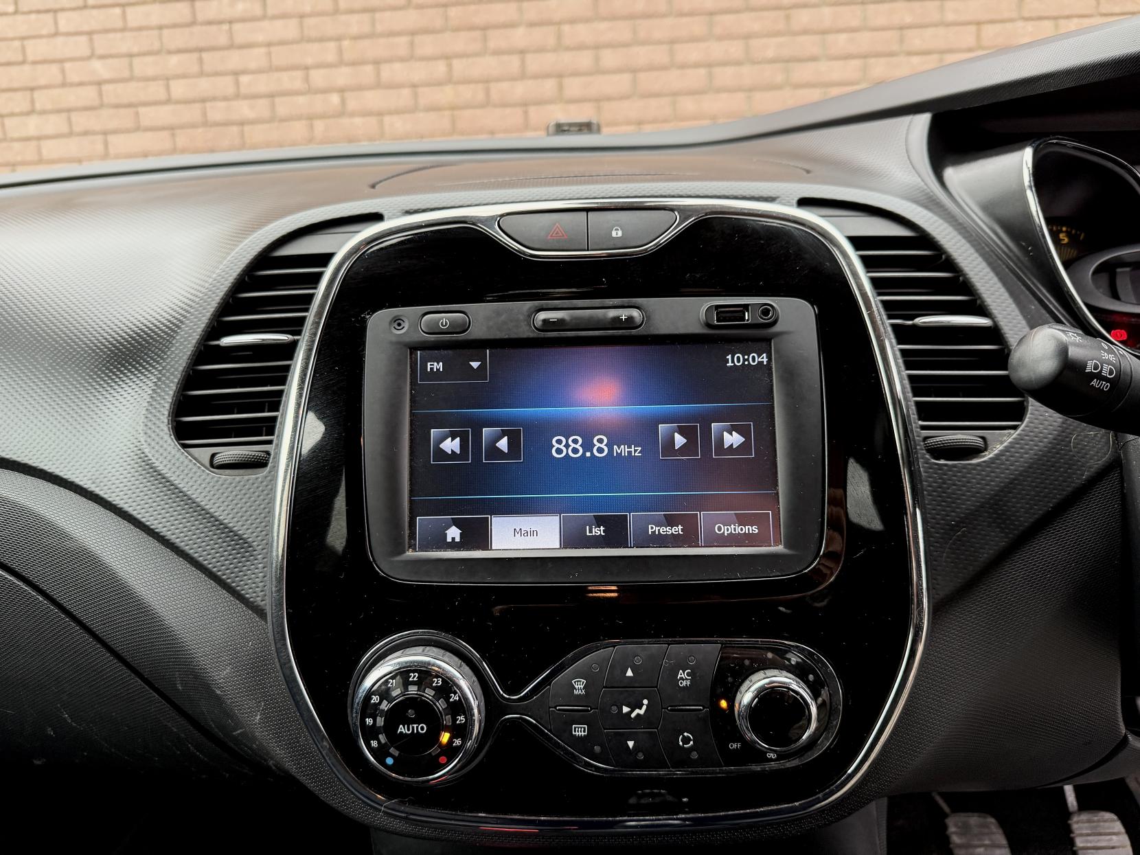 Renault Captur 1.5 dCi ENERGY Dynamique S MediaNav SUV 5dr Diesel Manual Euro 5 (s/s) (90 ps)