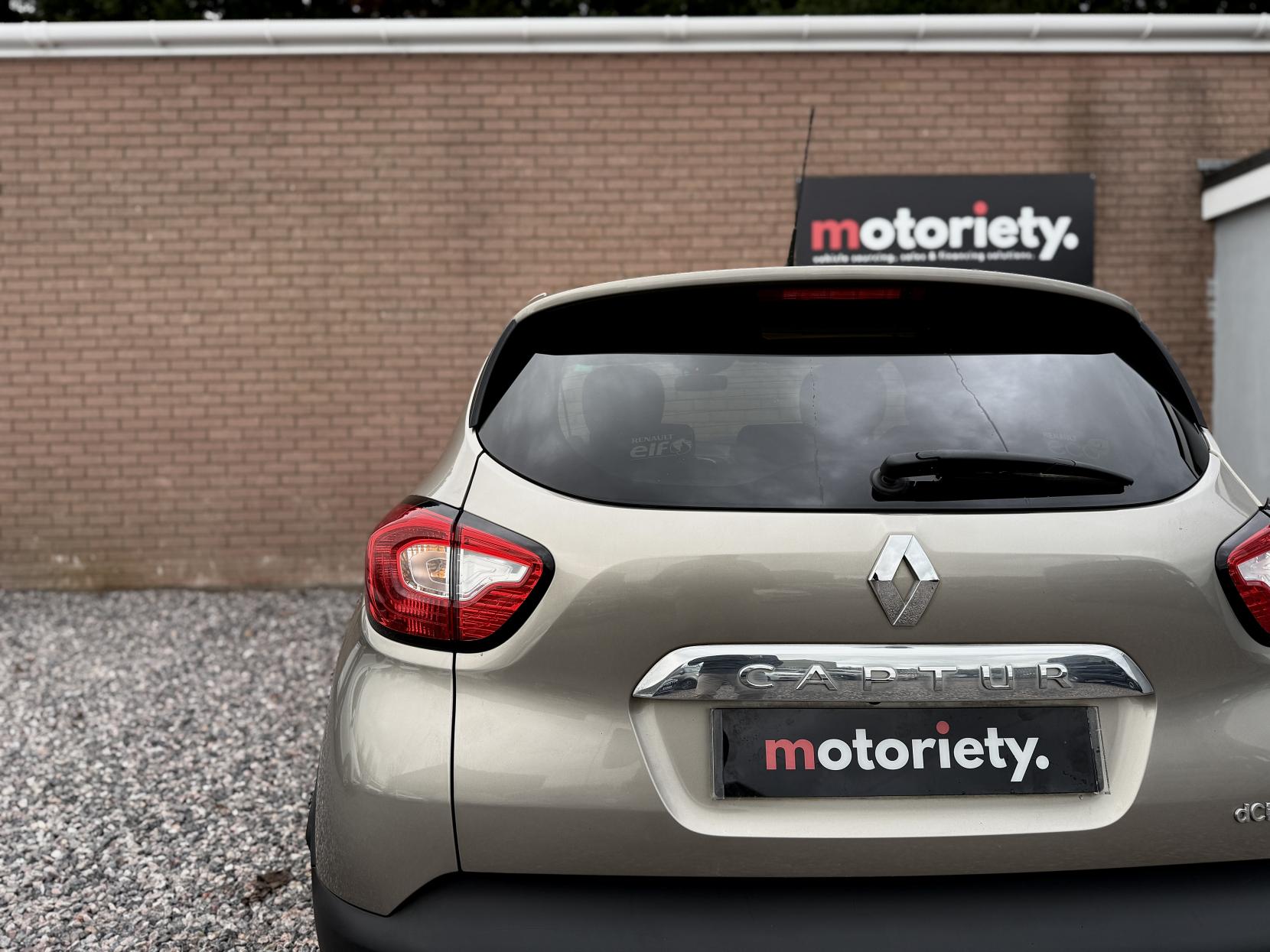 Renault Captur 1.5 dCi ENERGY Dynamique S MediaNav SUV 5dr Diesel Manual Euro 5 (s/s) (90 ps)