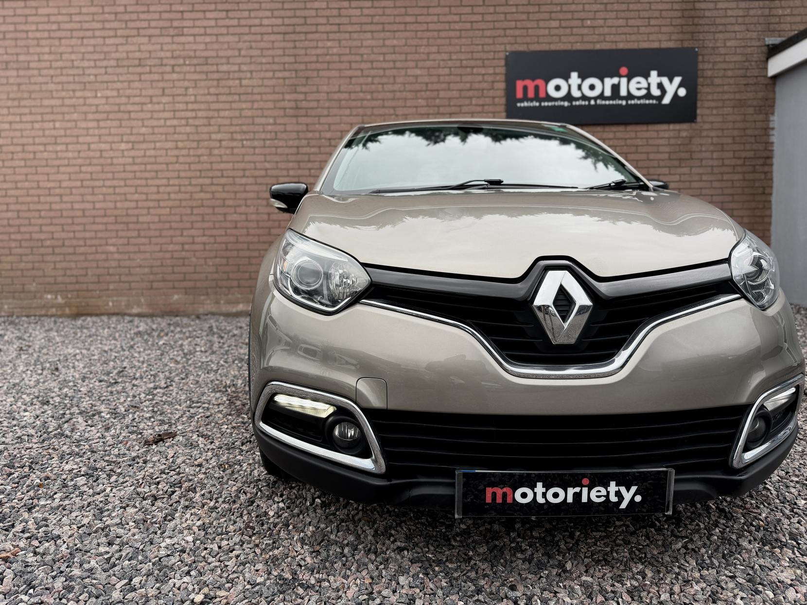 Renault Captur 1.5 dCi ENERGY Dynamique S MediaNav SUV 5dr Diesel Manual Euro 5 (s/s) (90 ps)