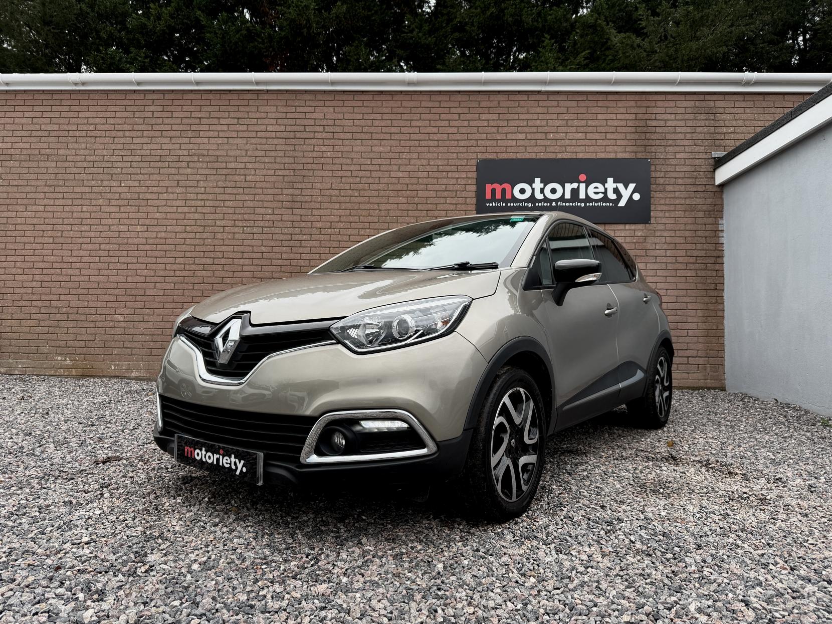 Renault Captur 1.5 dCi ENERGY Dynamique S MediaNav SUV 5dr Diesel Manual Euro 5 (s/s) (90 ps)