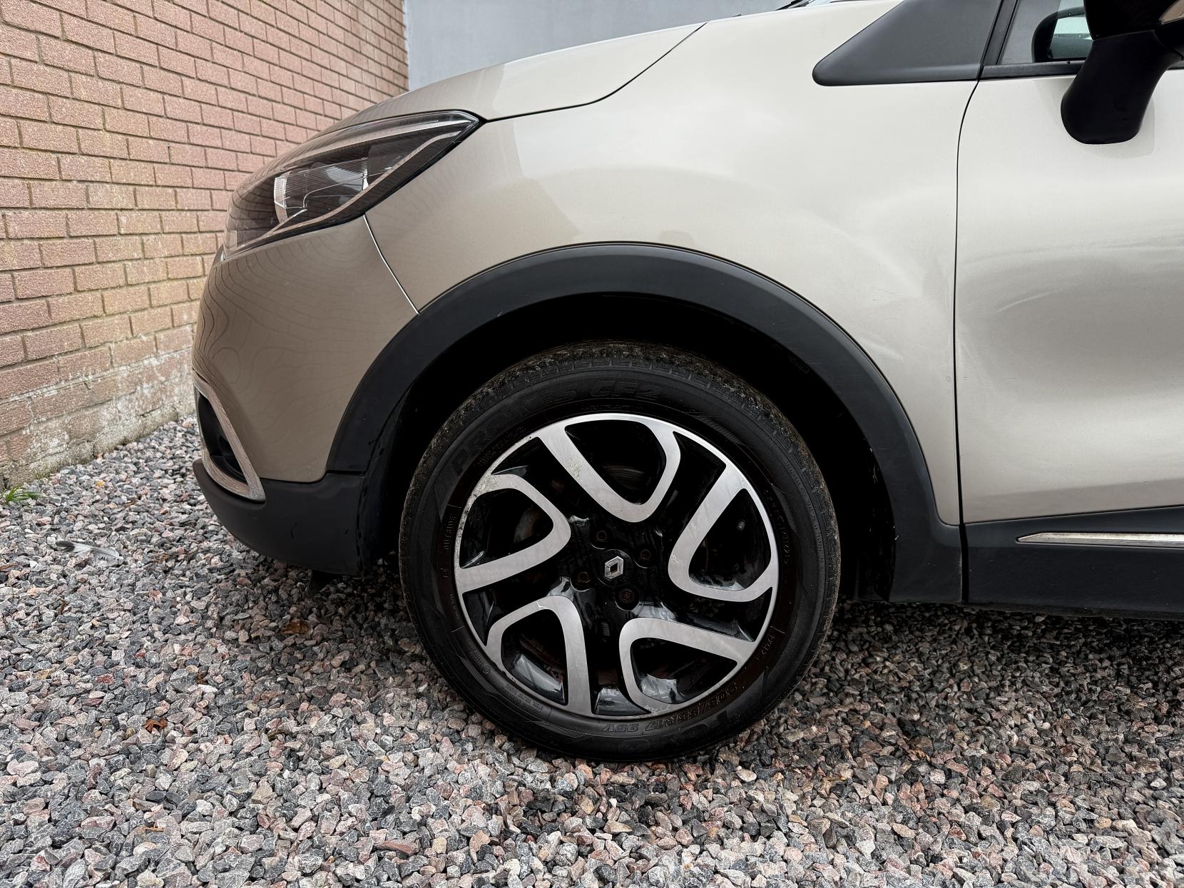 Renault Captur 1.5 dCi ENERGY Dynamique S MediaNav SUV 5dr Diesel Manual Euro 5 (s/s) (90 ps)