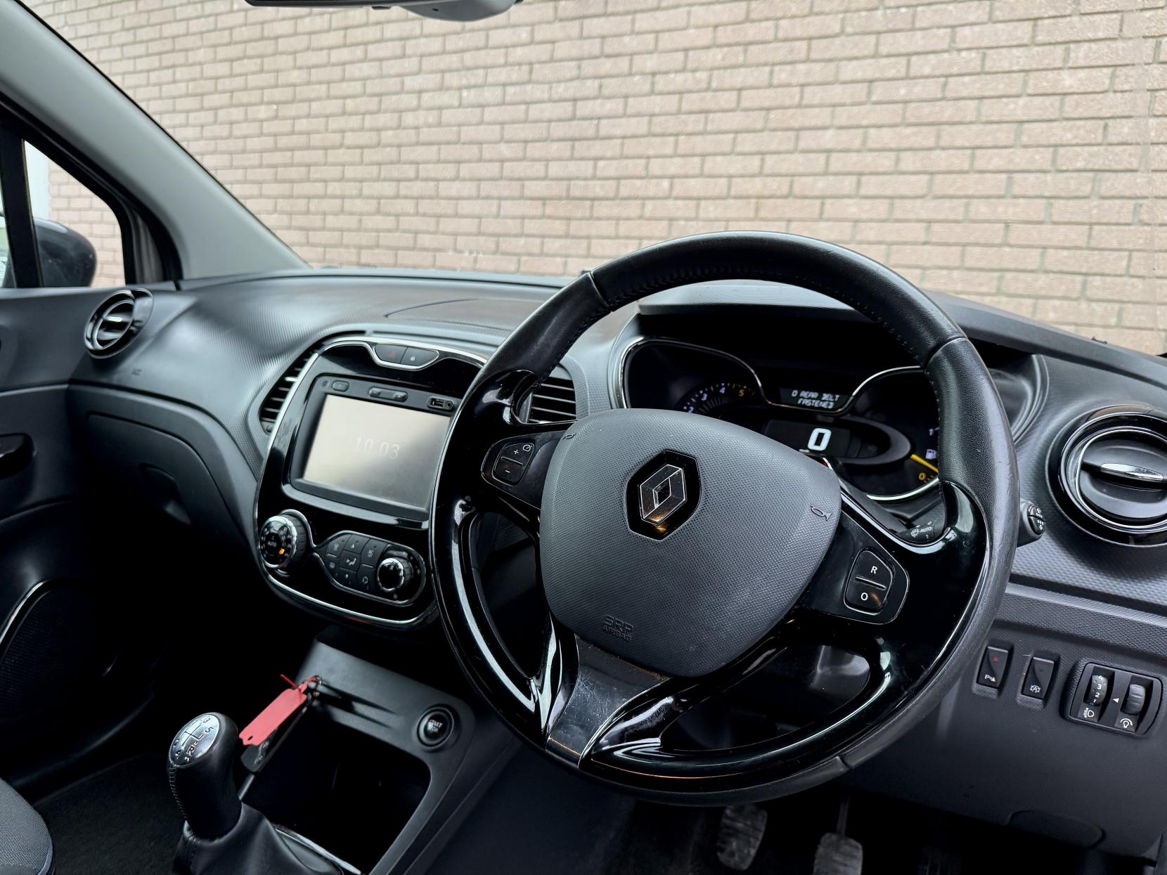 Renault Captur 1.5 dCi ENERGY Dynamique S MediaNav SUV 5dr Diesel Manual Euro 5 (s/s) (90 ps)