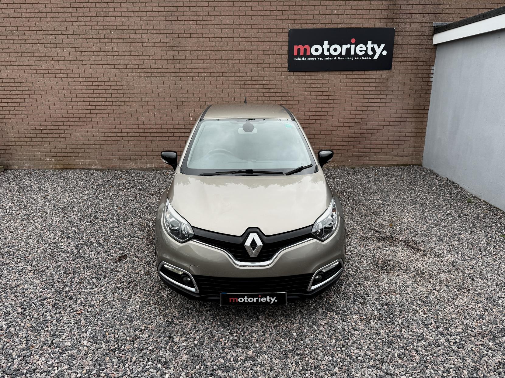 Renault Captur 1.5 dCi ENERGY Dynamique S MediaNav SUV 5dr Diesel Manual Euro 5 (s/s) (90 ps)