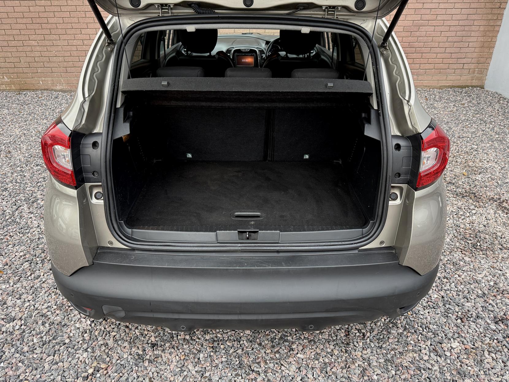 Renault Captur 1.5 dCi ENERGY Dynamique S MediaNav SUV 5dr Diesel Manual Euro 5 (s/s) (90 ps)