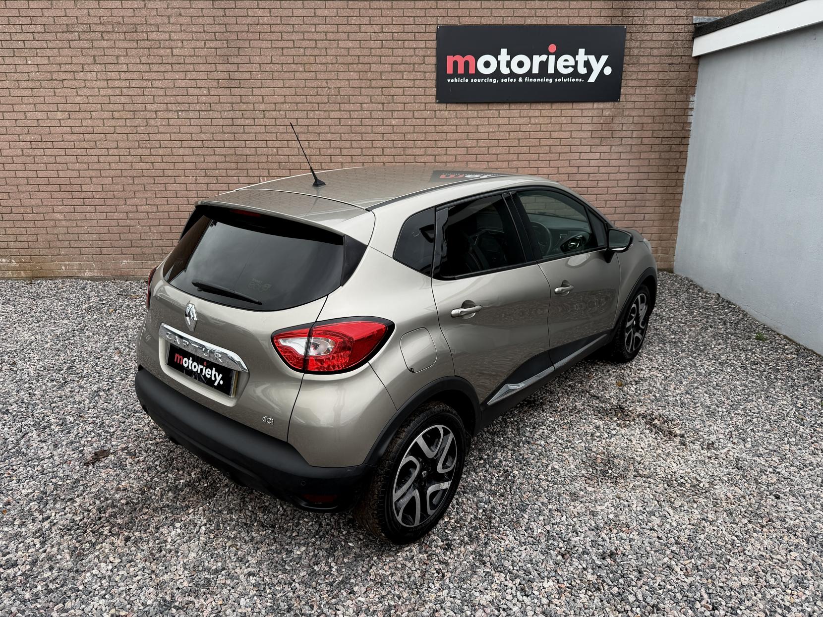 Renault Captur 1.5 dCi ENERGY Dynamique S MediaNav SUV 5dr Diesel Manual Euro 5 (s/s) (90 ps)