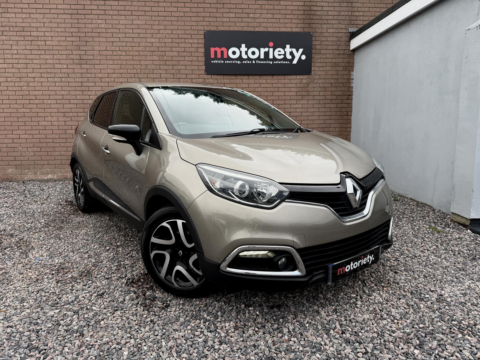 Renault Captur 1.5 dCi ENERGY Dynamique S MediaNav SUV 5dr Diesel Manual Euro 5 (s/s) (90 ps)