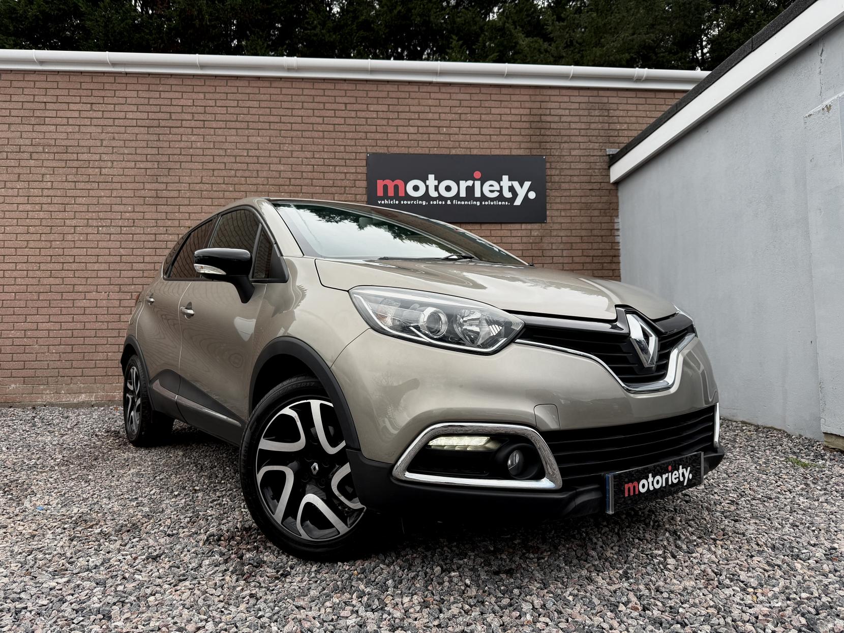 Renault Captur 1.5 dCi ENERGY Dynamique S MediaNav SUV 5dr Diesel Manual Euro 5 (s/s) (90 ps)