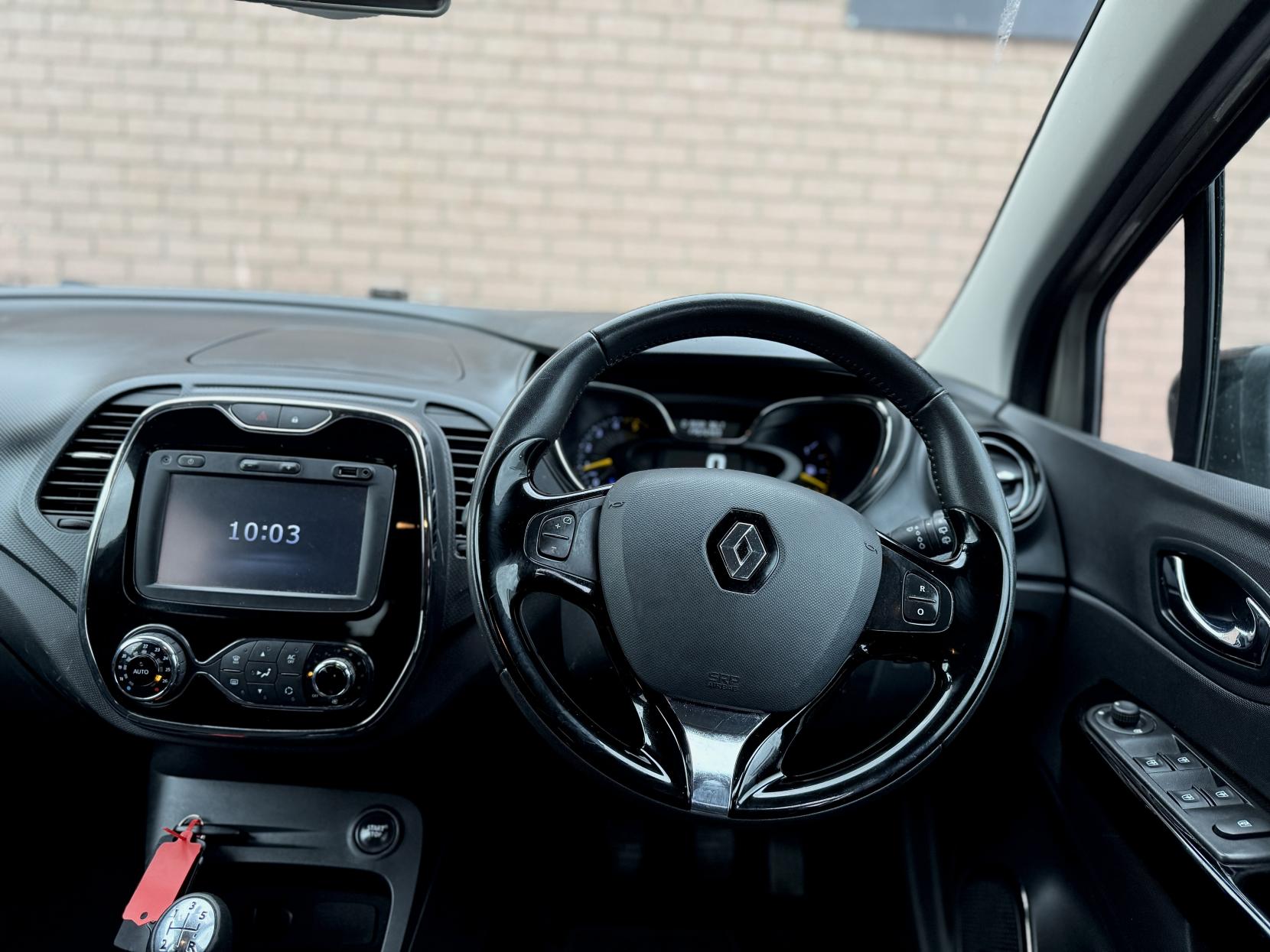 Renault Captur 1.5 dCi ENERGY Dynamique S MediaNav SUV 5dr Diesel Manual Euro 5 (s/s) (90 ps)