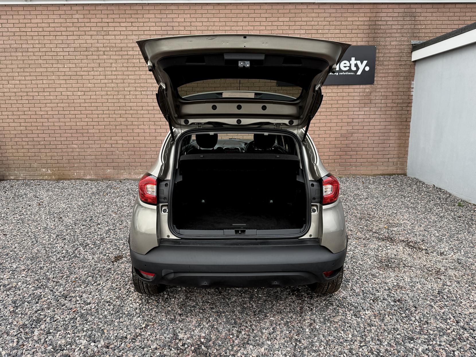 Renault Captur 1.5 dCi ENERGY Dynamique S MediaNav SUV 5dr Diesel Manual Euro 5 (s/s) (90 ps)