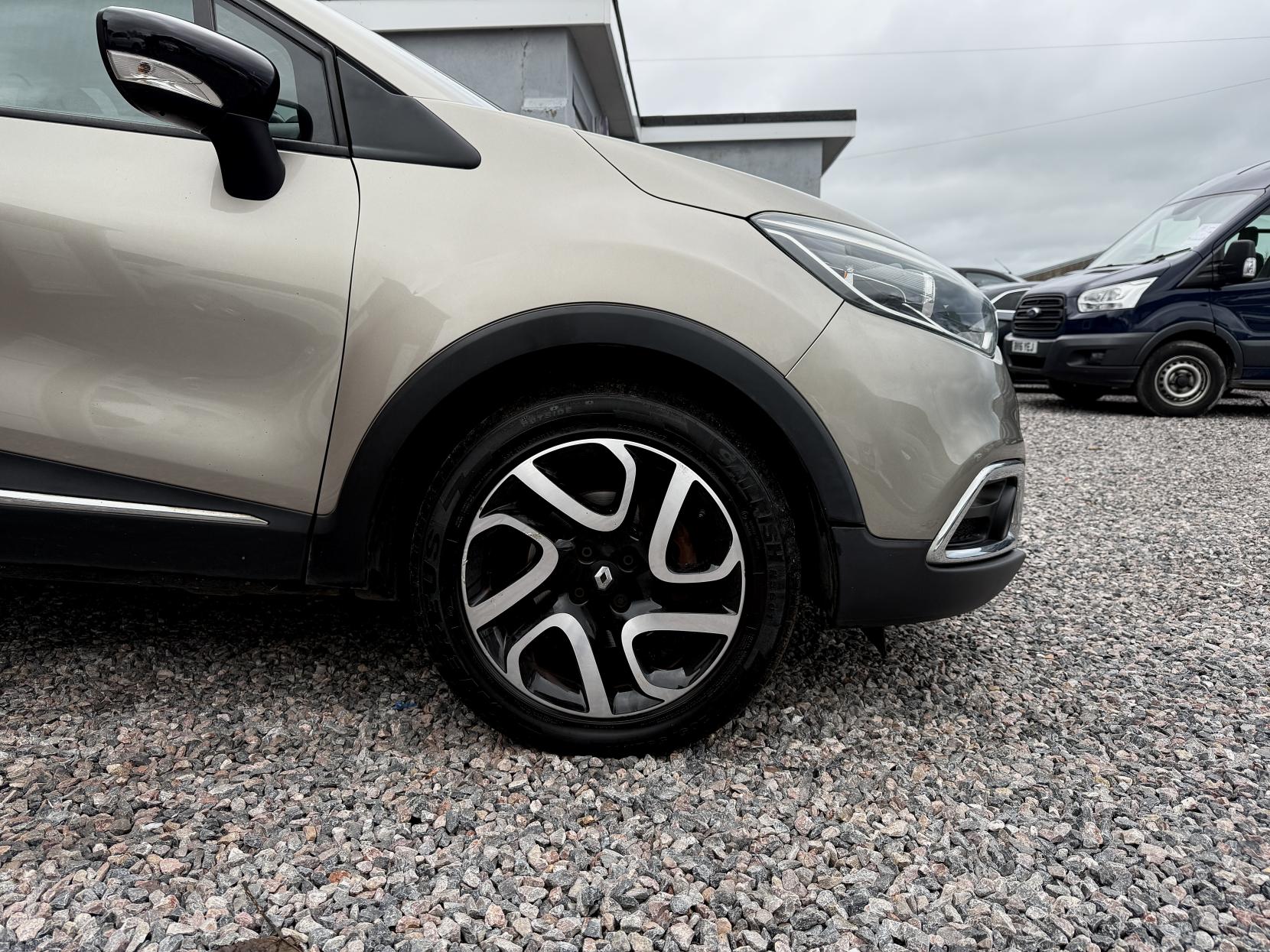 Renault Captur 1.5 dCi ENERGY Dynamique S MediaNav SUV 5dr Diesel Manual Euro 5 (s/s) (90 ps)