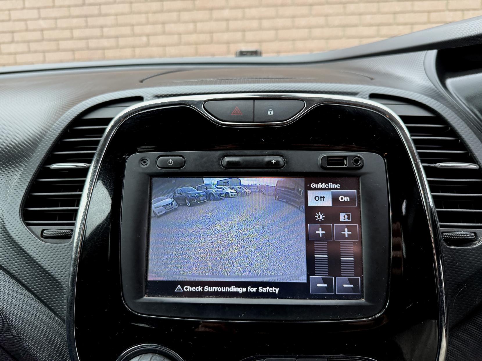 Renault Captur 1.5 dCi ENERGY Dynamique S MediaNav SUV 5dr Diesel Manual Euro 5 (s/s) (90 ps)